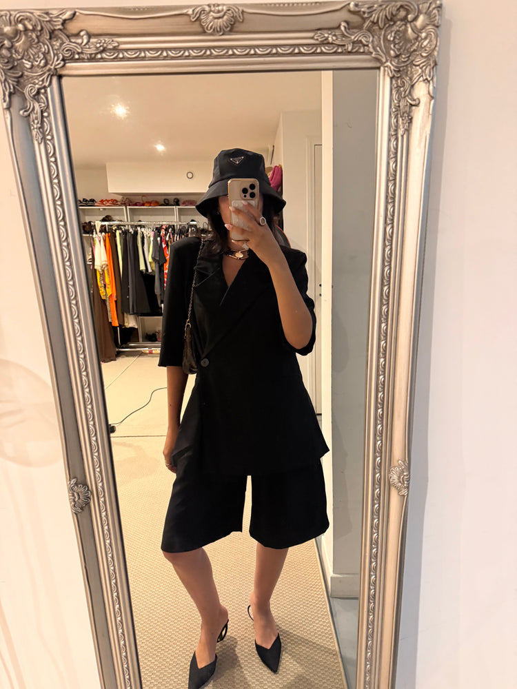 Live shopping